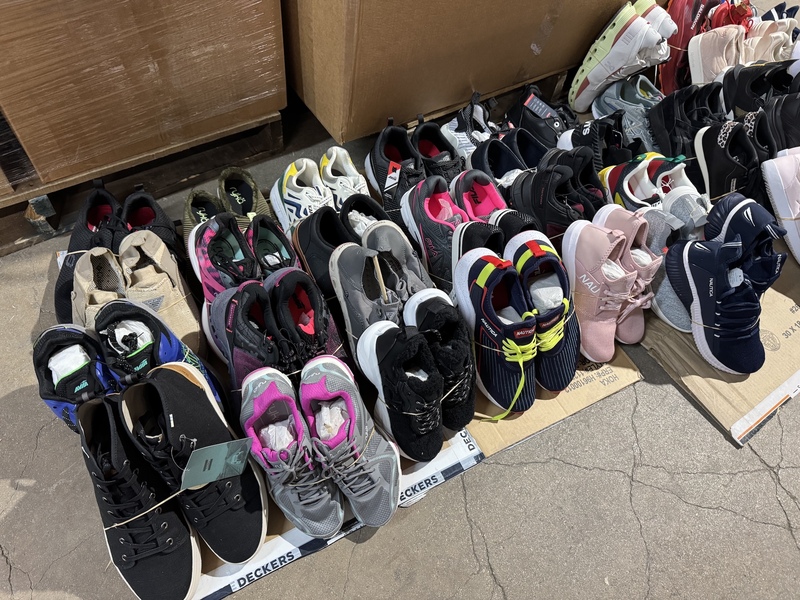 Brand New Athletic Shoes Pallet – Mixed Name Brands - Image 8