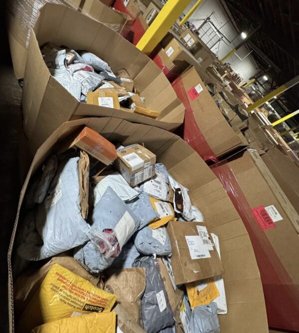 E-Commerce Undeliverables Mixed Apparel Truckload