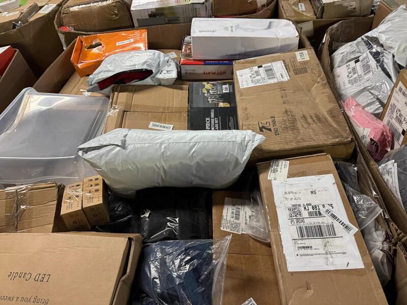 E-Commerce Undeliverables USPS Mixed Merchandise Truckload - Image 3