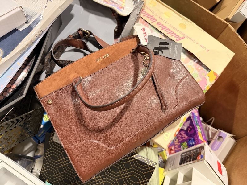 Off-Price Name-Brand Mixed Merchandise Truckload – New Shelf Pulls - Image 12