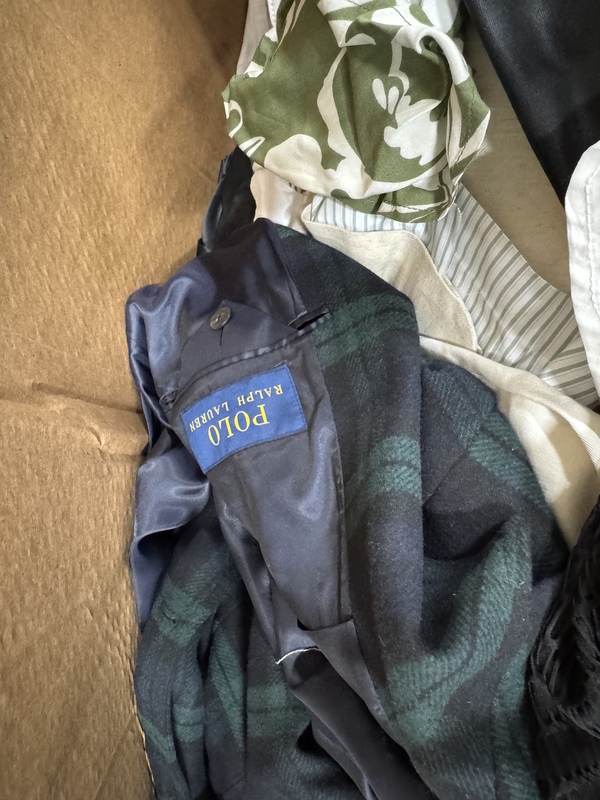 Luxury Retailers Apparel Pallet - High-Volume Name-Brand Inventory - Image 10