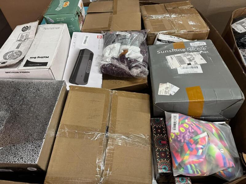 E-Commerce Undeliverables USPS Mixed Merchandise Truckload - Image 9