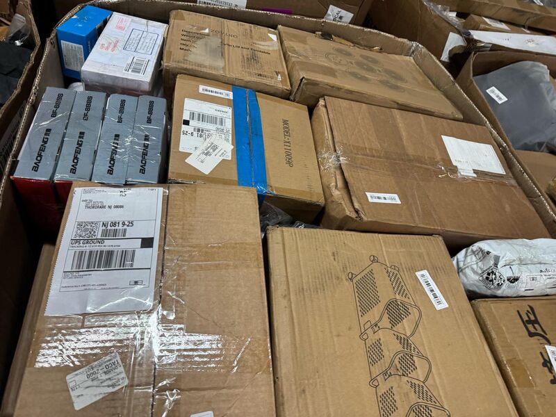 E-Commerce Undeliverables USPS Mixed Merchandise Truckload - Image 11