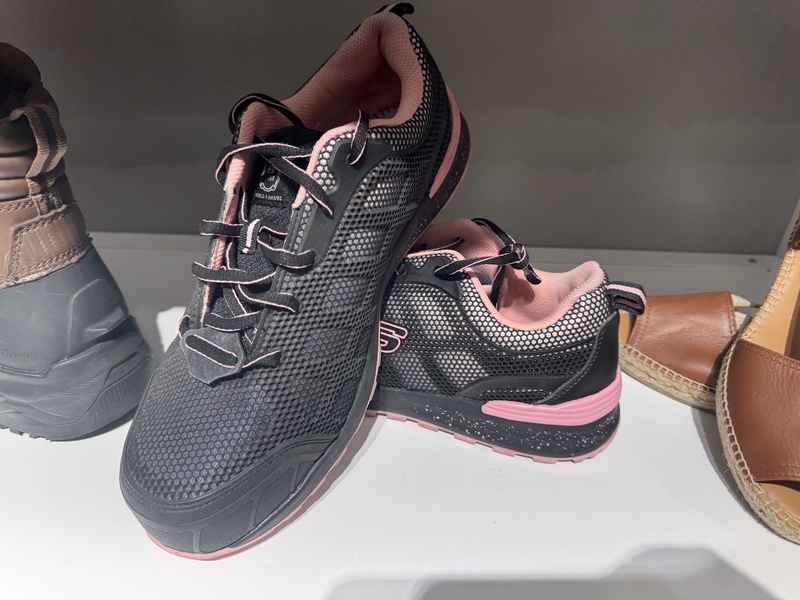 Zappos Name-Brand Shoes Pallet – Like New Premium Footwear (360 Pairs)