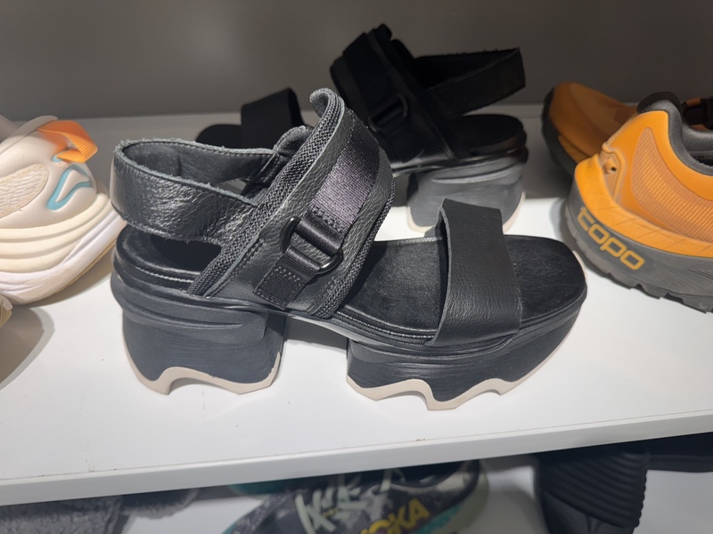 Zappos Name-Brand Shoes Pallet – Like New Premium Footwear (360 Pairs)