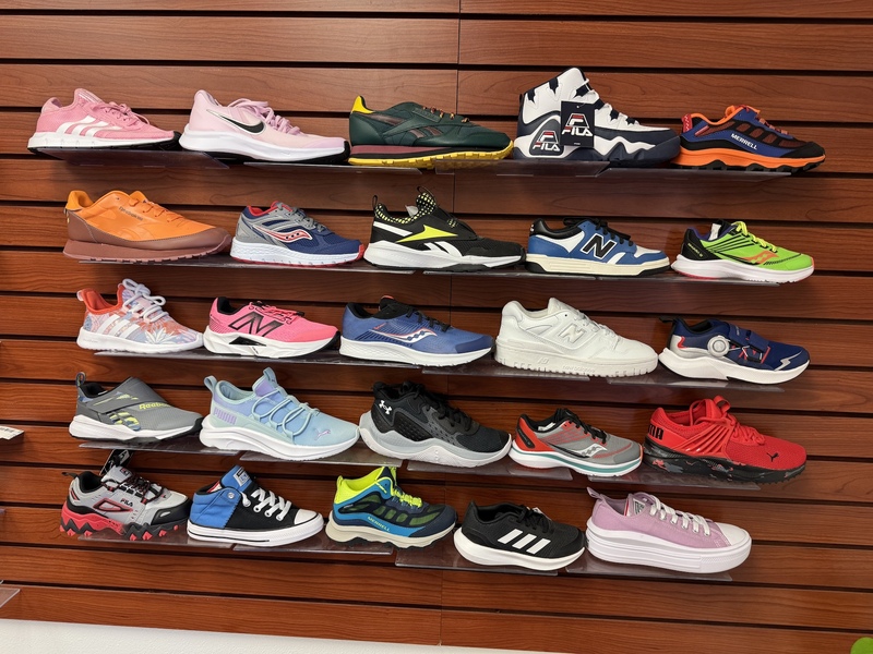 Brand New Athletic Shoes Pallet – Mixed Name Brands - Image 13