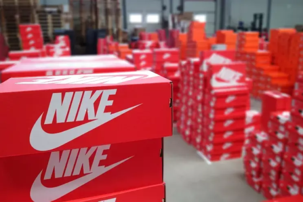 Nike shoes pallet
