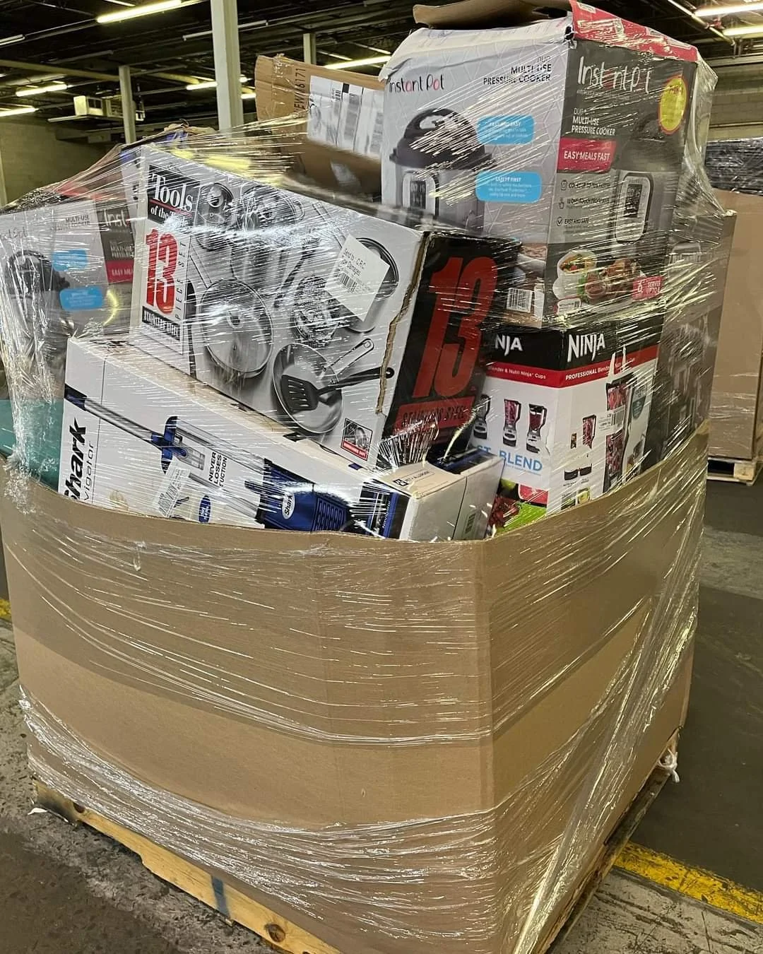 Cookware Sets Pallet – 95 Kitchen Cookware & Bakeware Items - Image 17