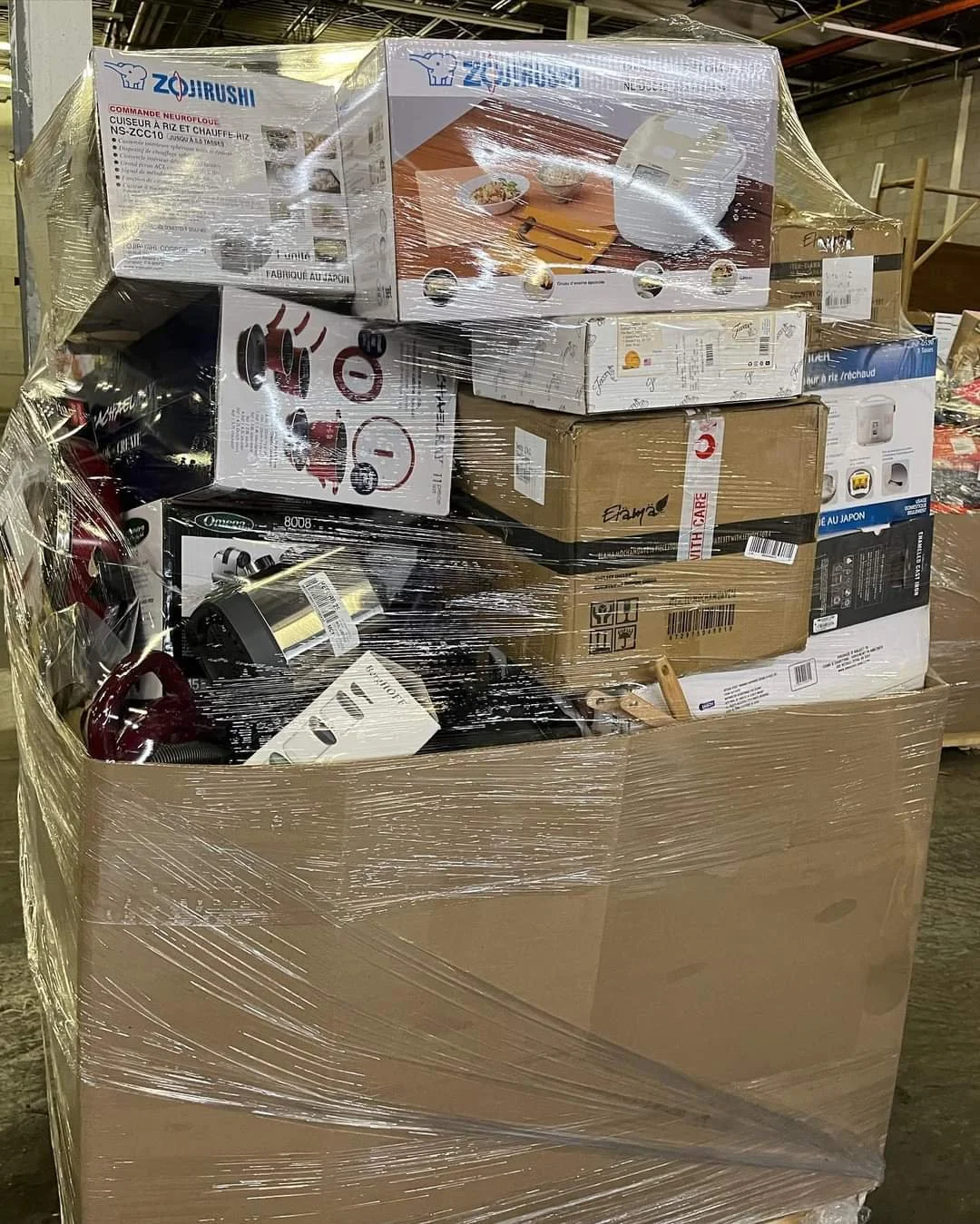 Cookware Sets Pallet – 95 Kitchen Cookware & Bakeware Items - Image 23