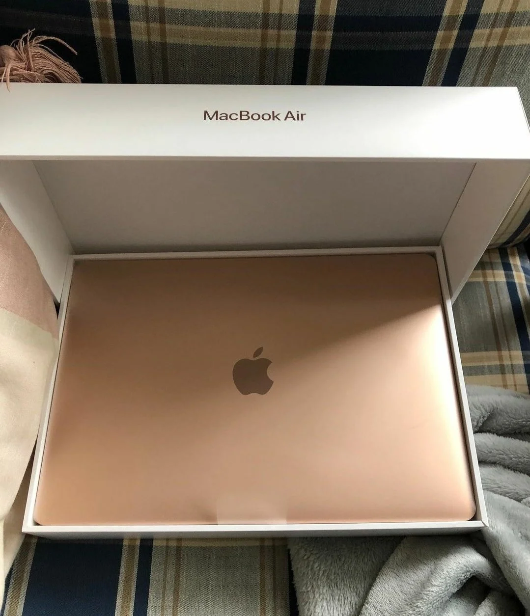 MacBook Air 2020 Pallet – 10 Brand New Units (Core i5, 1TB SSD, 16GB RAM)