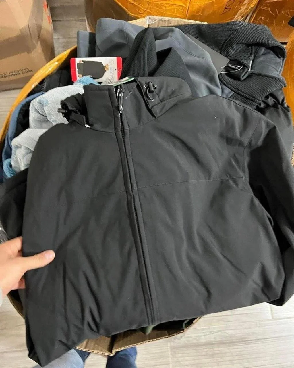 Winter Jacket Pallet – 100 Brand-New Assorted Jackets Wholesale - Image 5
