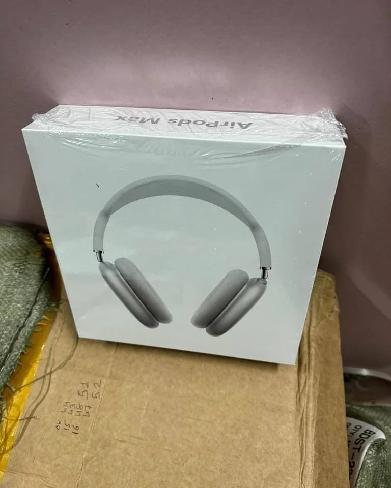 Apple AirPods Max Pallet – Premium Audio Bulk Deal (30 Units) - Image 5